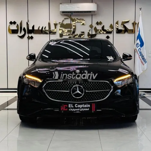 مرسيدس E 200 2024 أسود مستعملة للبيع - 1