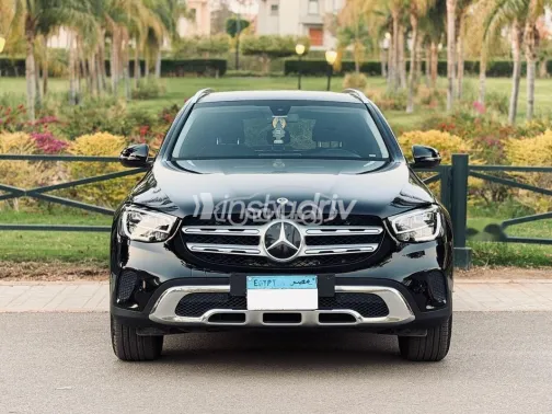 مرسيدس GLA 200 2022 أسود مستعملة للبيع - 1