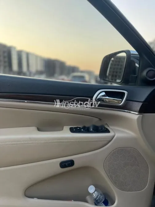 Jeep Grand Cherokee 2016 White Used for Sale - 6