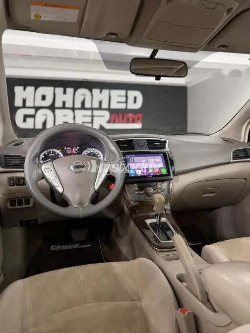 Nissan Sentra 2016 Gold Used for Sale - 3