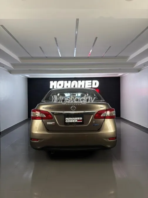 Nissan Sentra 2016 Gold Used for Sale - 8