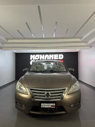 Nissan Sentra 2016 Gold Used for Sale