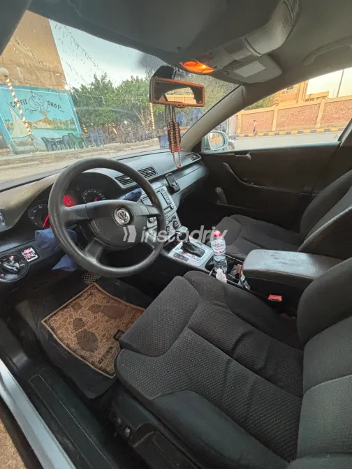 Volkswagen Passat 2006 White Used for Sale - 3