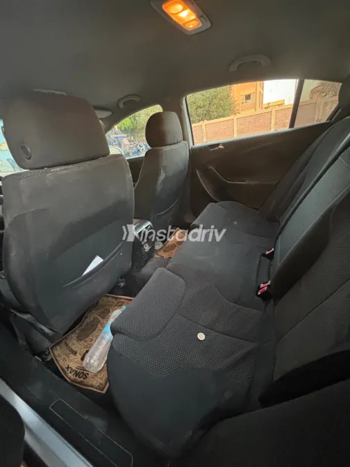 Volkswagen Passat 2006 White Used for Sale - 5