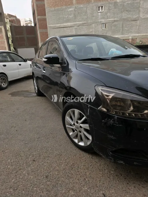 Nissan Sentra 2017 White Used for Sale - 5