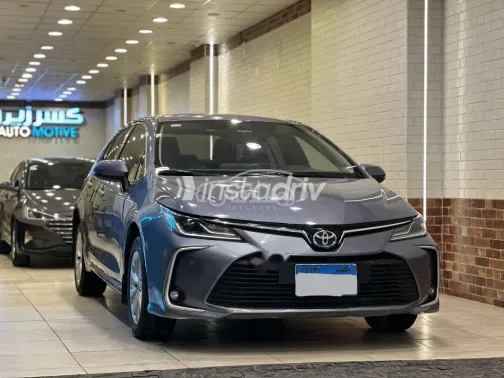 Toyota Corolla 2019 Gray Used for Sale - 2