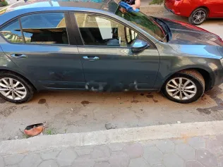 سكودا اوكتافيا A7 2015 رمادي غامق مستعملة للبيع
