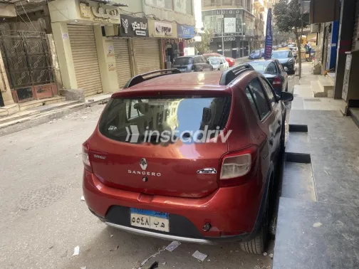 Renault Sandero Step Way 2016 Dark Red Used for Sale - 10