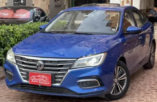 ام جى 5 2021 أزرق غامق مستعملة للبيع