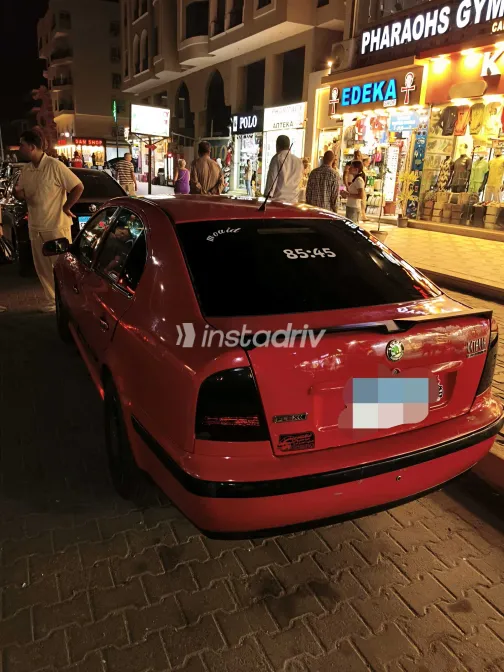 سكودا اوكتافيا 2000 أبيض مستعملة للبيع - 8