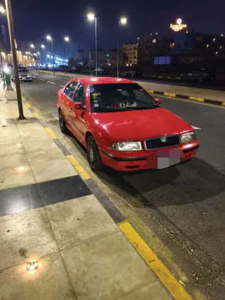سكودا اوكتافيا 2000 أبيض مستعملة للبيع