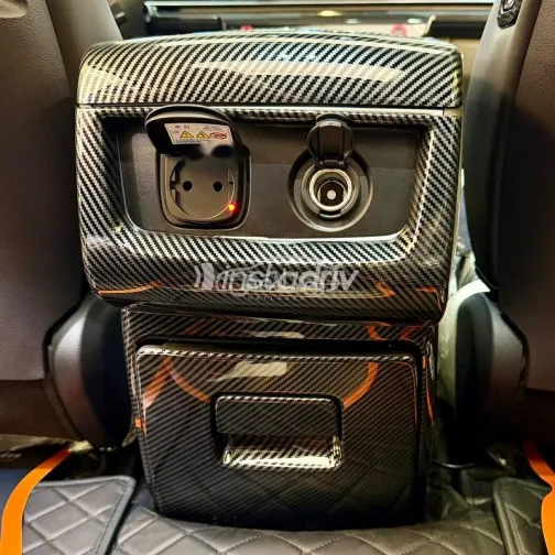 كيا كارنفال 2025 أبيض مستعملة للبيع - 3