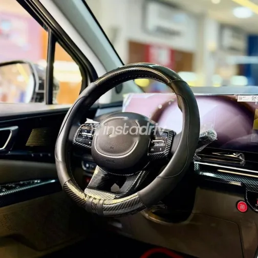 كيا كارنفال 2025 أبيض مستعملة للبيع - 7