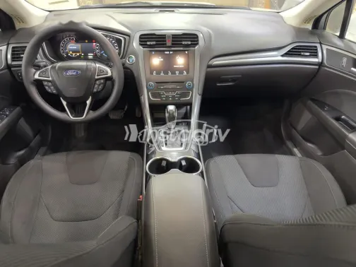 Ford Fusion 2016 White Used for Sale - 10