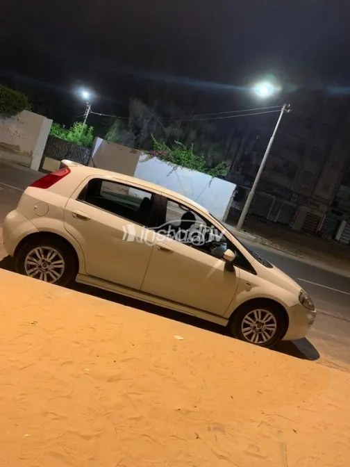 Fiat Punto 2016 White Used for Sale - 2