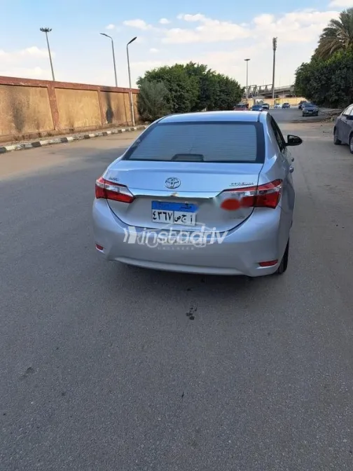 Toyota Corolla 2014 Silver Used for Sale - 9
