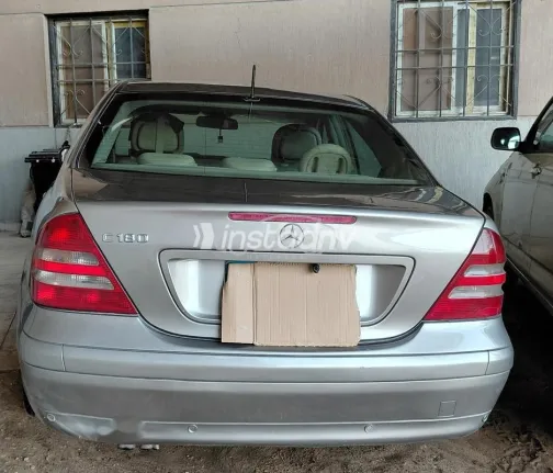 Mercedes C 180 2006 Gold Used for Sale - 4