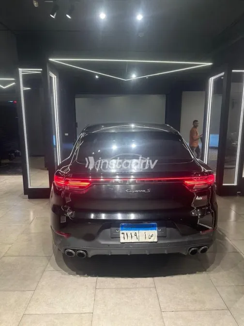 Porsche Cayenne S 2021 Black Used for Sale - 4