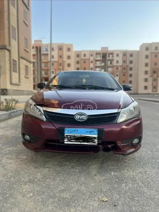 بى واى دى‬ F3 2019 أحمر غامق مستعملة للبيع