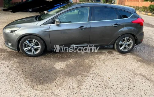 Ford Focus 2017 White Used for Sale - 4
