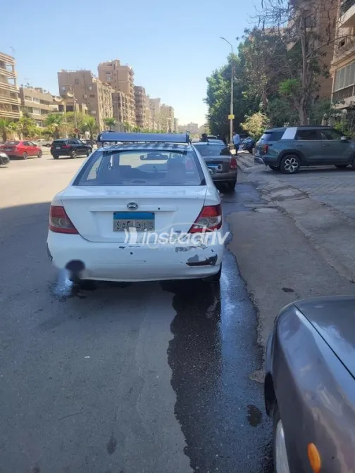 بى واى دى‬ F3 2013 أبيض مستعملة للبيع - 2
