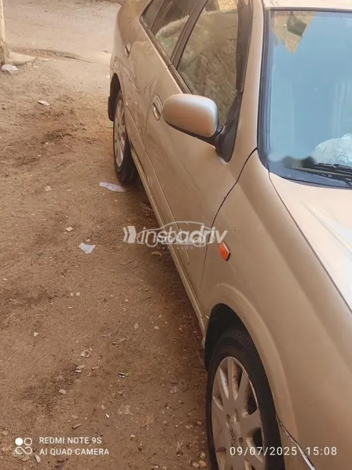 نيسان صنى 2007 ذهبي مستعملة للبيع - 2