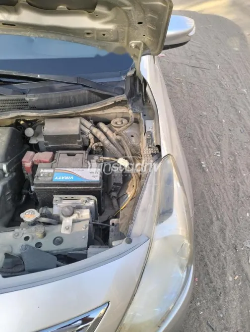 Nissan Sunny 2022 Silver Used for Sale - 5