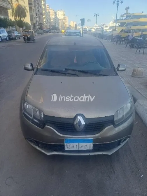 Renault Logan 2016 Gold Used for Sale - 1