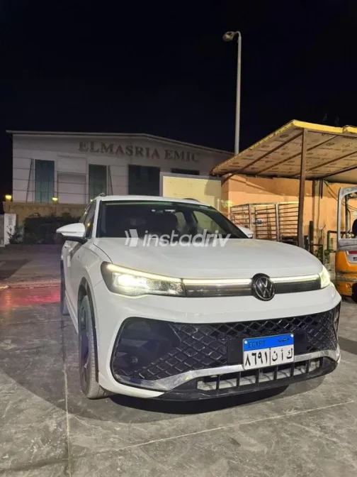 Volkswagen Tiguan 2024 White Used for Sale - 1