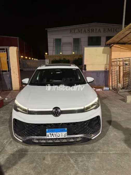 Volkswagen Tiguan 2024 White Used for Sale - 5