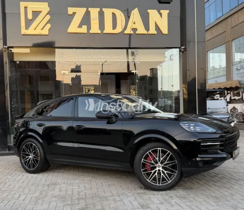 Porsche Cayenne S 2026 Black Used for Sale - 4