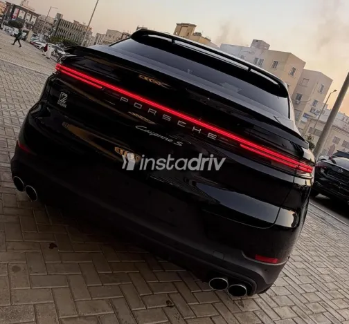 Porsche Cayenne S 2026 Black Used for Sale - 6