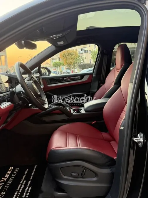 Porsche Cayenne S 2026 Black Used for Sale - 7