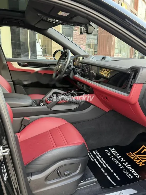 Porsche Cayenne S 2026 Black Used for Sale - 8