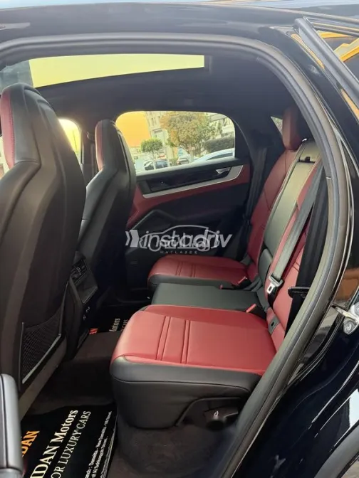 Porsche Cayenne S 2026 Black Used for Sale - 10