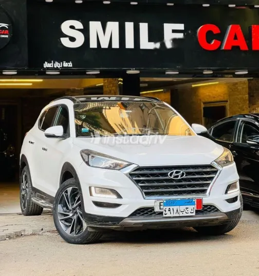 Hyundai Tucson GDI 2019 White Used for Sale - 3