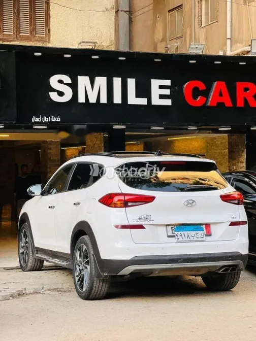 Hyundai Tucson GDI 2019 White Used for Sale - 4
