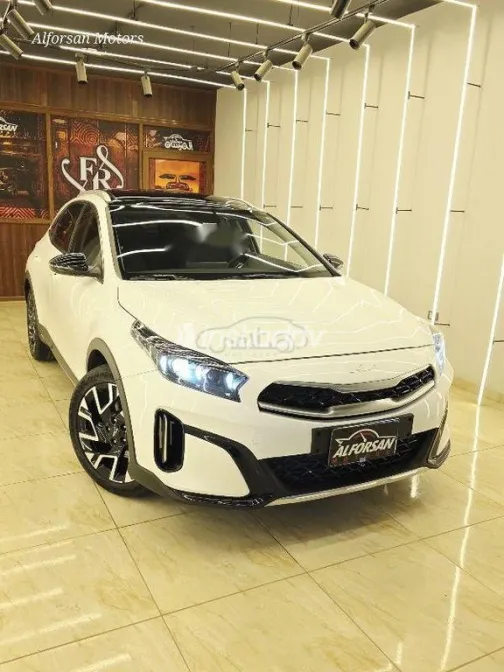 Kia Xceed 2024 White Used for Sale - 2