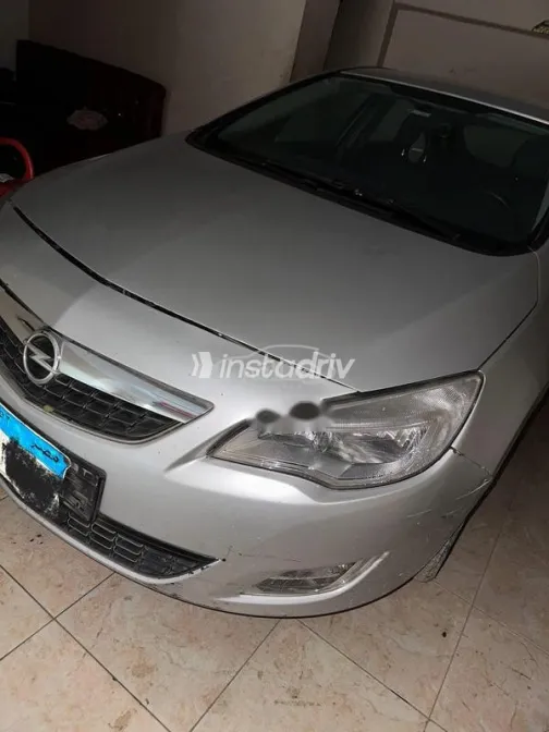 Opel Astra 2012 Silver Used for Sale - 2