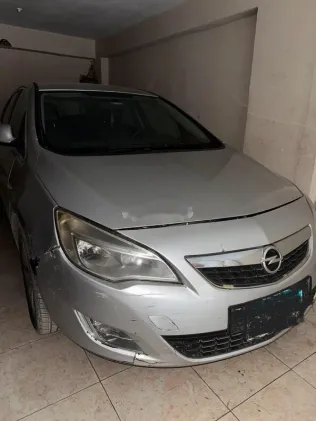 Opel Astra 2012 Silver Used for Sale