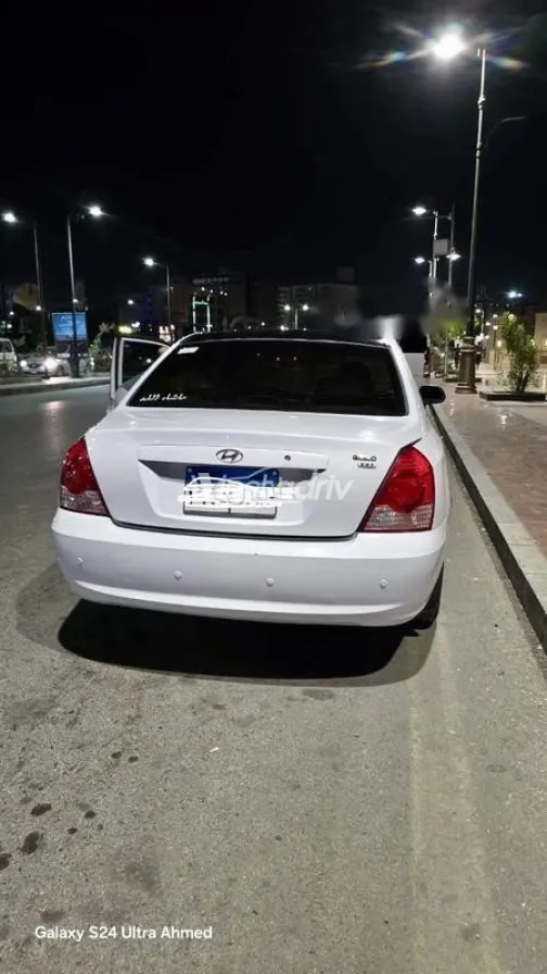 Hyundai Avante 2003 White Used for Sale - 3