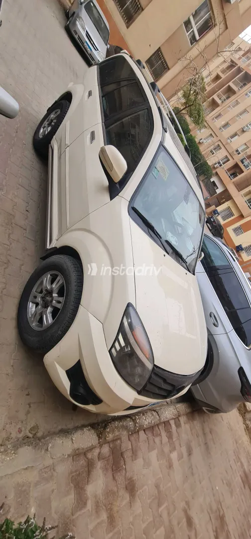 جريت وول هوفر 2012 أبيض مستعملة للبيع - 6