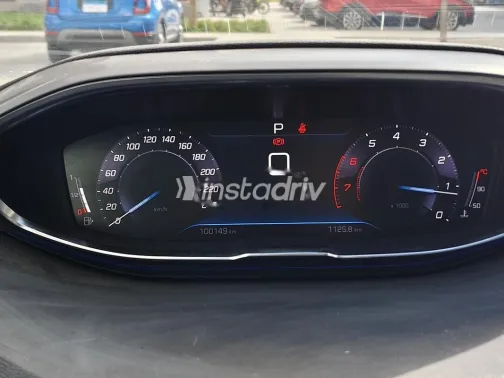 بيجو 3008 2023 أبيض مستعملة للبيع - 7