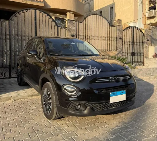 فيات 500 X 2024 أسود مستعملة للبيع - 2