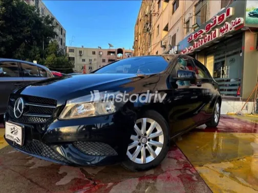 مرسيدس A 200 2014 أسود مستعملة للبيع - 2