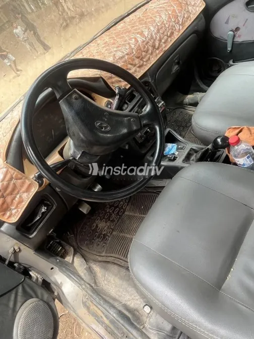 Hyundai Accent 2000 Mocha Used for Sale - 4