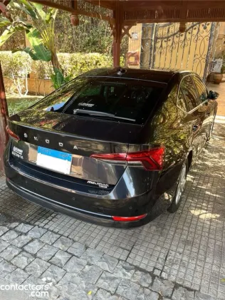 سكودا اوكتافيا 2021 أبيض مستعملة للبيع