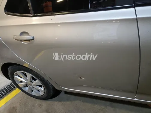 Chevrolet Optra 2023 White Used for Sale - 9