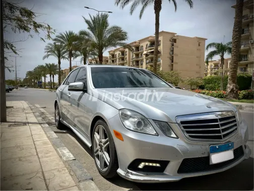 Mercedes E 350 2011 White Used for Sale - 9