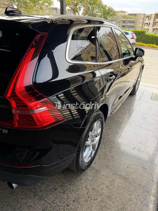 فولفو XC60 2021 أبيض مستعملة للبيع - 8